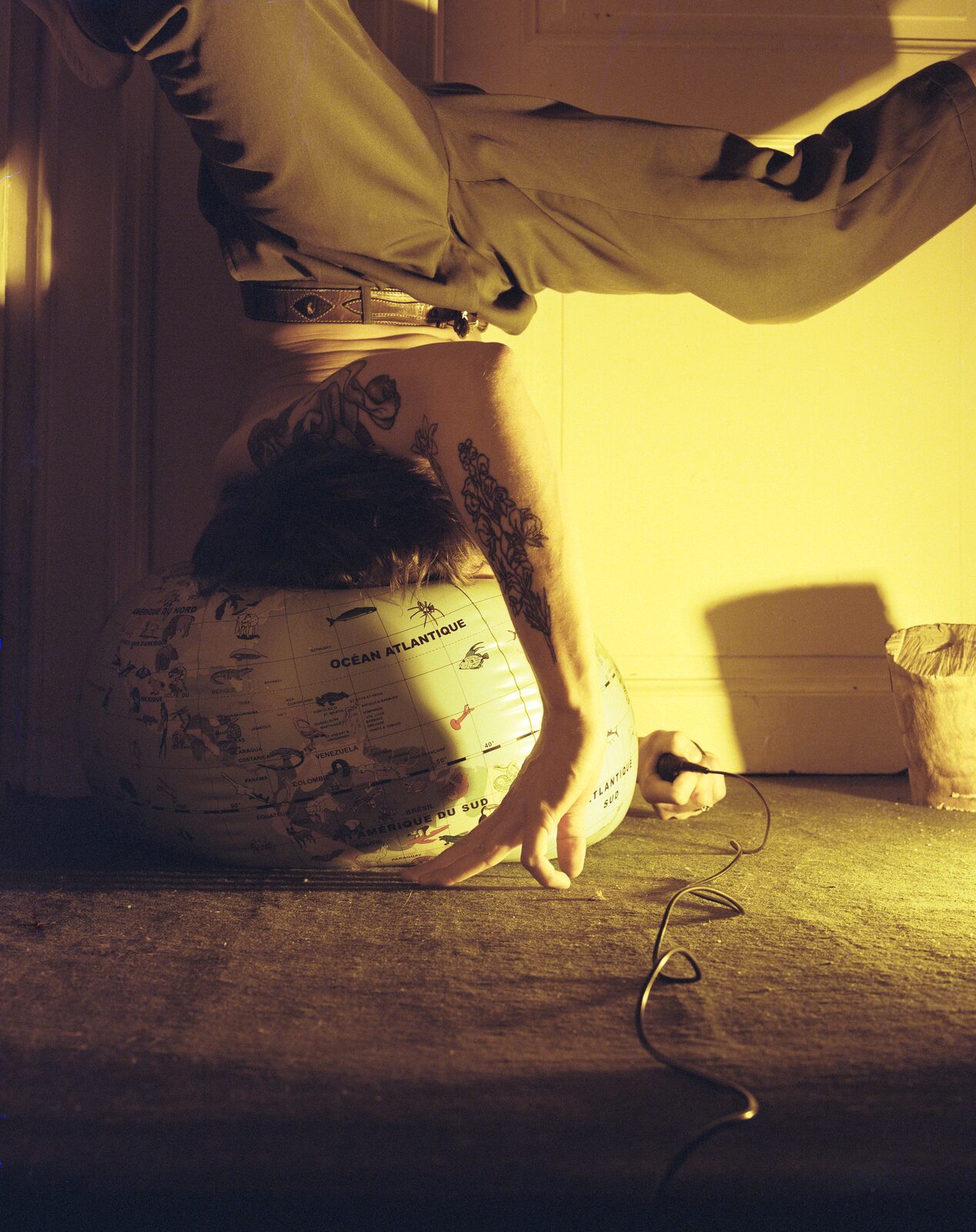 Globe, autoportrait, 2026